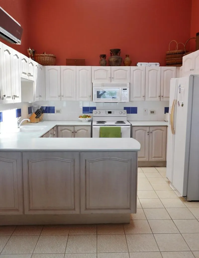 My Place Is Right On The Ocean And Close To A Golf Course And Restaurants Lowlands Villa