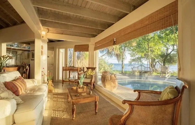 My Place Is Right On The Ocean And Close To A Golf Course And Restaurants location
